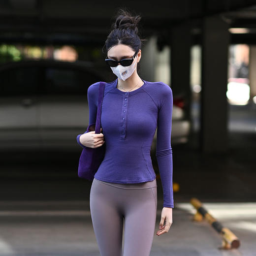 Beemen秋冬休闲瑜伽长袖女 纽扣圆领吸湿排汗 天奴丽丝羊毛立体拼接显瘦上衣 商品图0