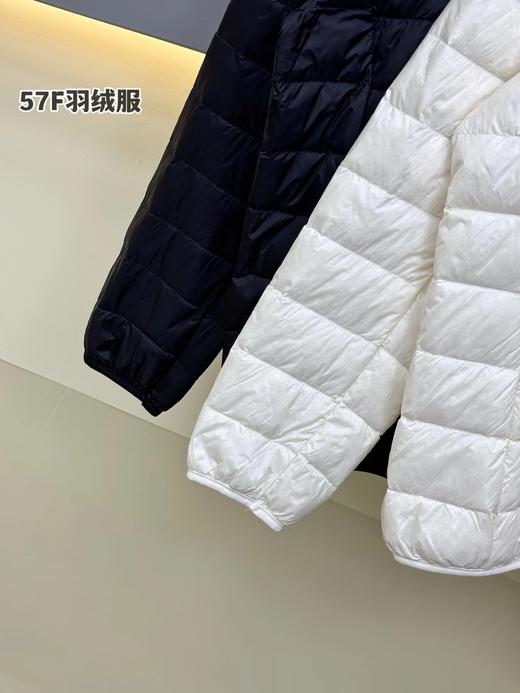 D122140女士轻暖系列连帽白鸭绒夹克式羽绒服 商品图6