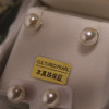 甄珠贝 进口 akoya 8-8.5mm 纯银配件 正圆面无暇 底部微生长痕迹 没有大坑洼 自己佩戴特别好 视觉感跟2k是一对的是一样的 圆度很好 整体光感很高级 商品缩略图1