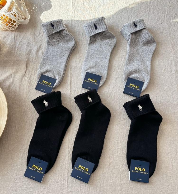 二店y 柜上200➕一双，原厂出，每一双都带卡纸 【拉夫*96针刺绣粗线挽口女棉袜】