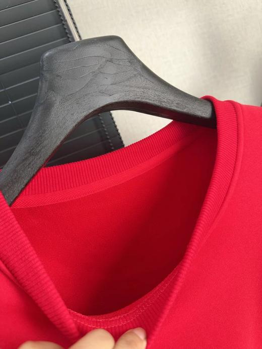 D122103新年战袍来啦！冬季一体绒情侣款红色圆领加厚卫衣 商品图7