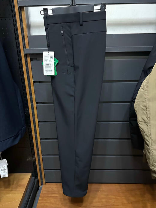 正品比音勒芬高尔夫秋冬 净色长裤防风防水保暖加绒裤，韩国产
尺码M～3XL
原价1780 商品图0