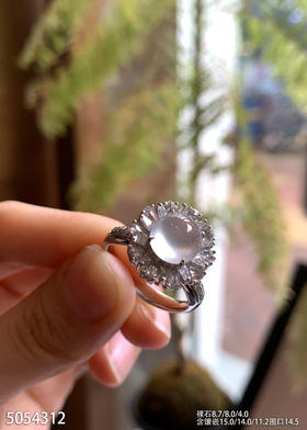 5054312，蛋面戒指。具体价格微信咨询