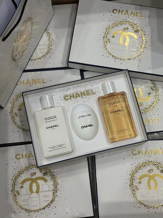 D122159礼盒装可可小姐沐浴露三件套 商品图0