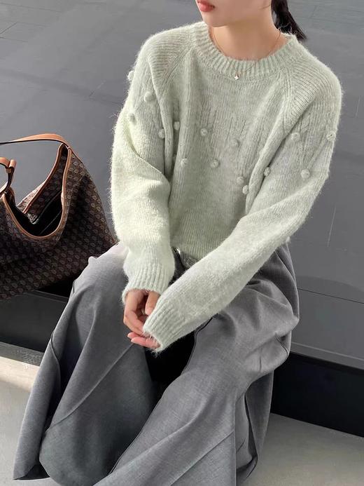 D122122秋冬新款设计感软糯毛球圆领毛衣菱形麻花甜美套头针织衫女 商品图6