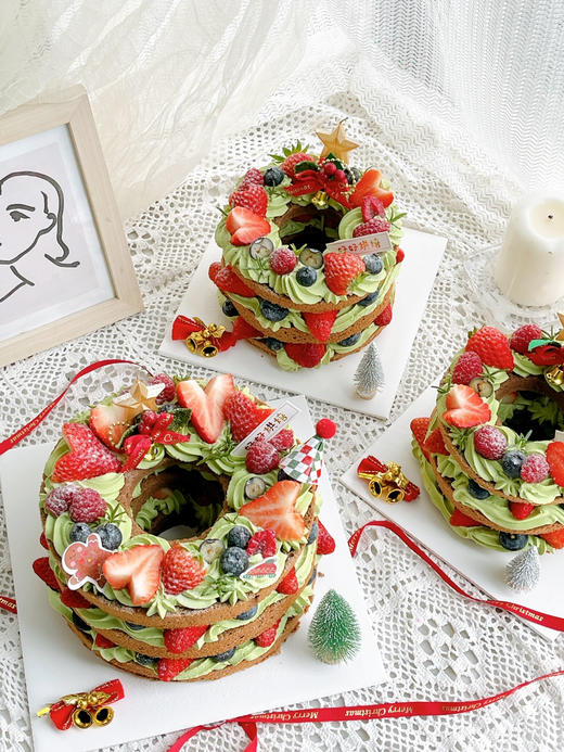 【圣诞节】草莓巧克力花环蛋糕 商品图1