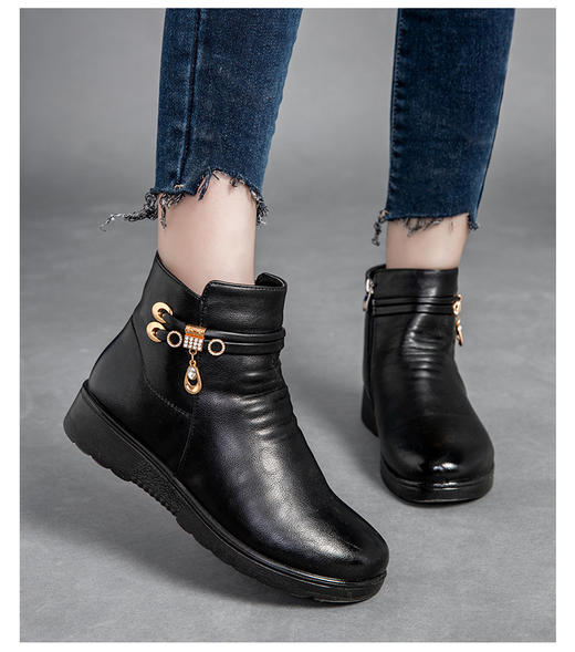 回力妈妈皮鞋女款冬季新款雪地靴加厚中老年保暖软底棉鞋女士靴子 商品图0