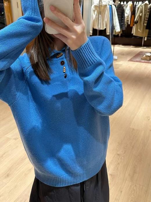 D122109显白蓝设计感前后两穿~ 冬季牛角扣翻领小众羊毛毛衣 商品图0