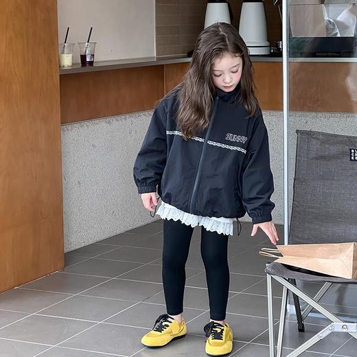 艾摩贝贝2025秋新品女童韩版宽松气质甜美蕾丝边拼接宽松外套上衣 商品图2
