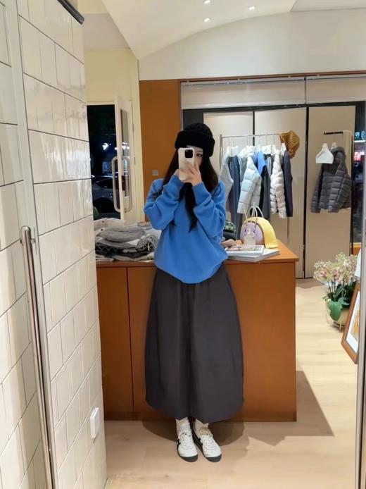 D122109显白蓝设计感前后两穿~ 冬季牛角扣翻领小众羊毛毛衣 商品图3