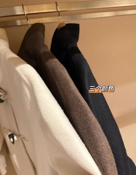 D122113赵露思同款上身减龄又显瘦小熊羊绒牛角扣大衣 商品图5