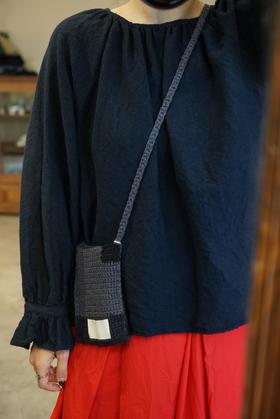 Gauze暗纹圆领荷花袖上衣