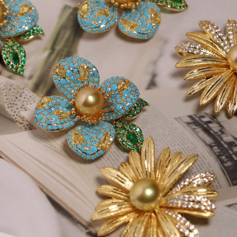 南洋金珠胸针 雏菊和四叶花 搭配毛衣也超好看 商品图2