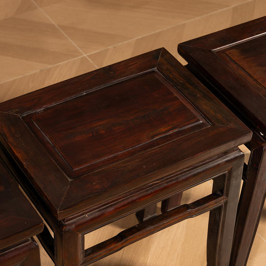 清代  红木罗锅枨马蹄腿方凳（一堂四只） 商品图3