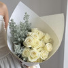 《白雪公主》骄傲白玫瑰地肤花束 商品缩略图0