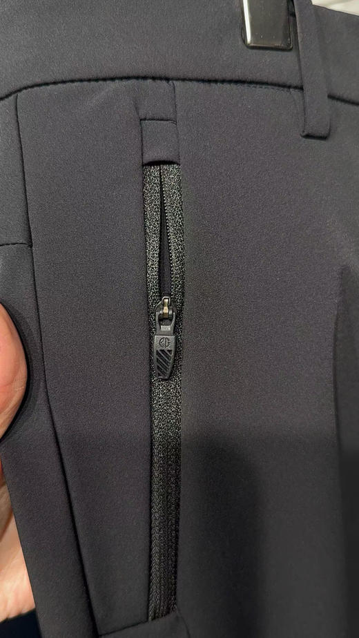 正品比音勒芬高尔夫秋冬 净色长裤防风防水保暖加绒裤，韩国产
尺码M～3XL
原价1780 商品图3