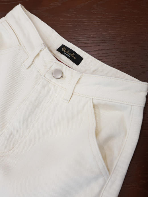 摩登白高腰显瘦直筒牛仔裤 商品图1