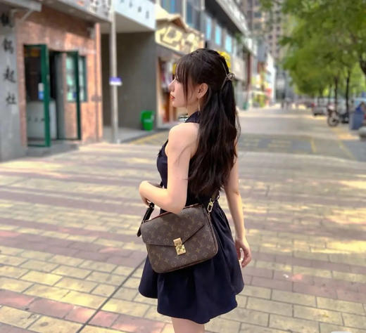 LV 老花 Pochette metis 邮差包 商品图3