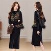 YBER625冬季新款加棉新中式圆领整身刺绣盘扣真毛可拆卸洋气两件套装裙女 商品缩略图1