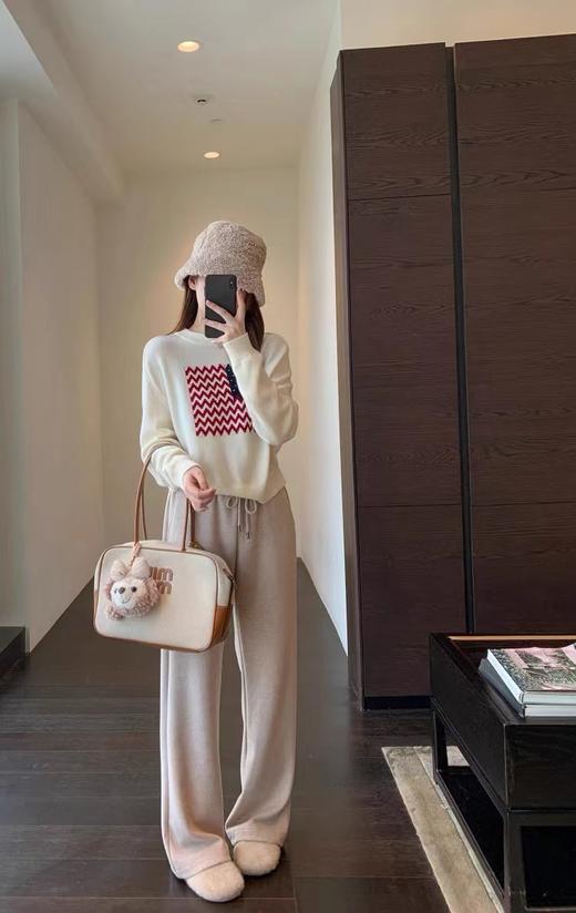 D122121美式氛围感波浪纹爱心图案圆领百搭毛衣 商品图4