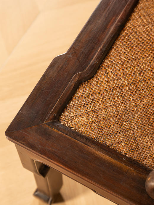 清代 红木镶云石背屏龙纹宝座 商品图3