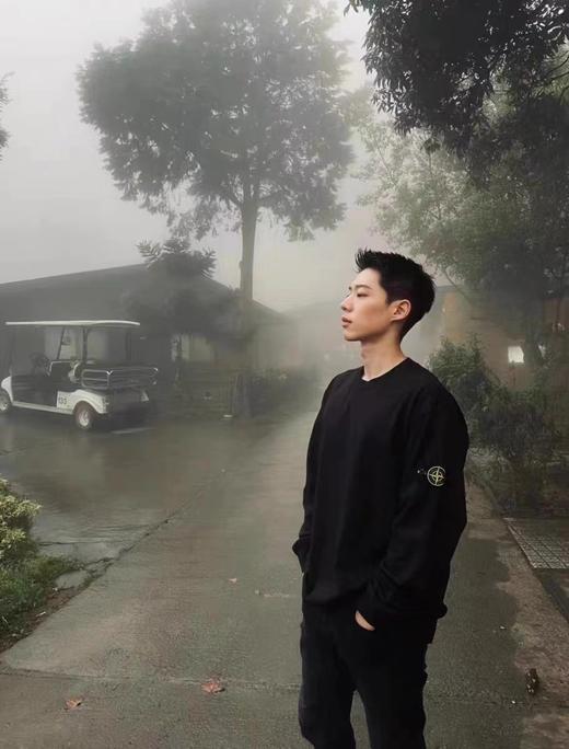 D122158徽章内搭加绒加厚银狐绒圆领卫衣情侣款 商品图10