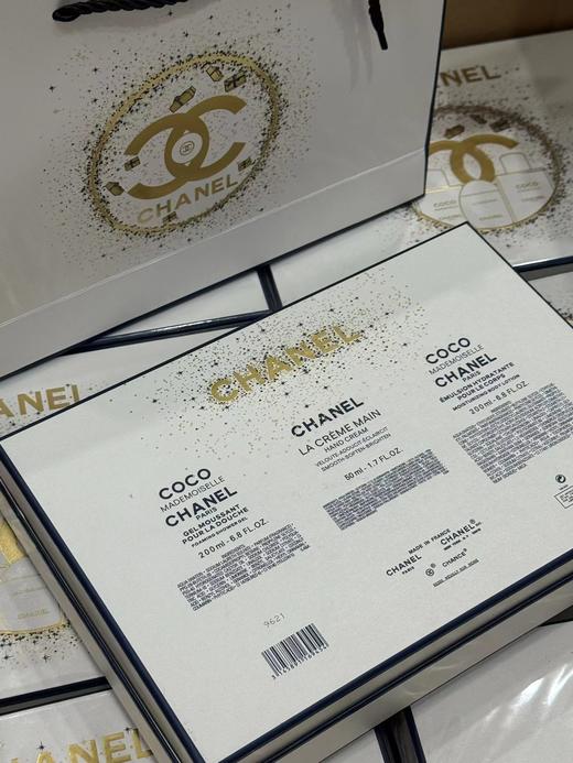 D122159礼盒装可可小姐沐浴露三件套 商品图8