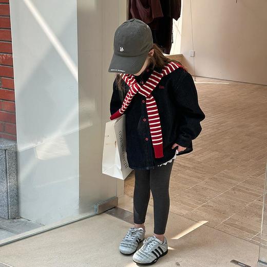 艾摩贝贝男女童韩版宽松牛仔外套刺绣字母加厚保暖翻领衬衫上衣 商品图3