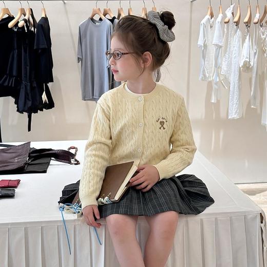 艾摩贝贝儿童秋季保暖绞花毛衣女童休闲洋气针织麻花开衫外套上衣 商品图2