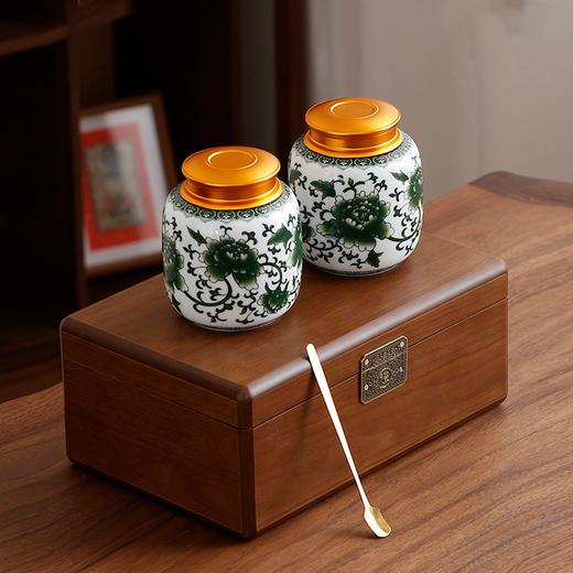 胡桃木.旺来罐【木盒.2瓷.半斤装（螺旋口）+茶勺】85元1套.整箱12套 商品图0