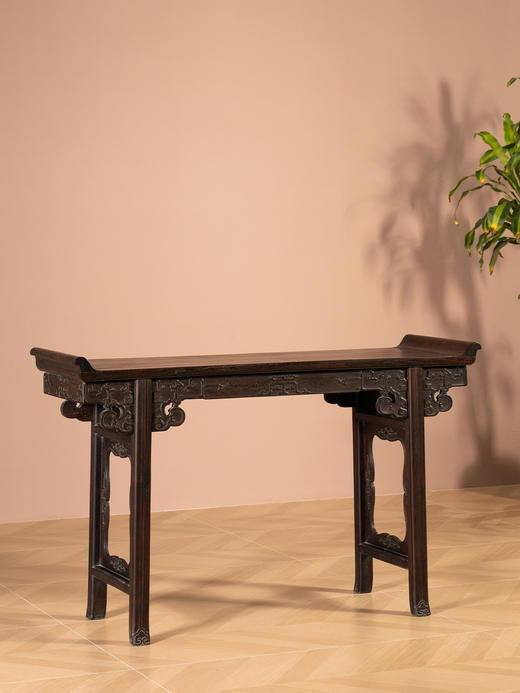 清代  红木独板夹头榫寿纹翘头案 商品图0