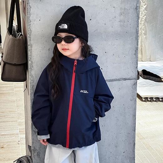 艾摩贝贝儿童休闲韩版耐磨宽松户外防风撞色连帽冲锋衣外套【四级强防水】 商品图2