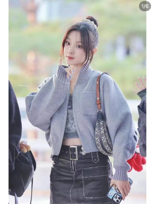 D122160提花可调节肩带可单肩可斜挎新月包 商品图9