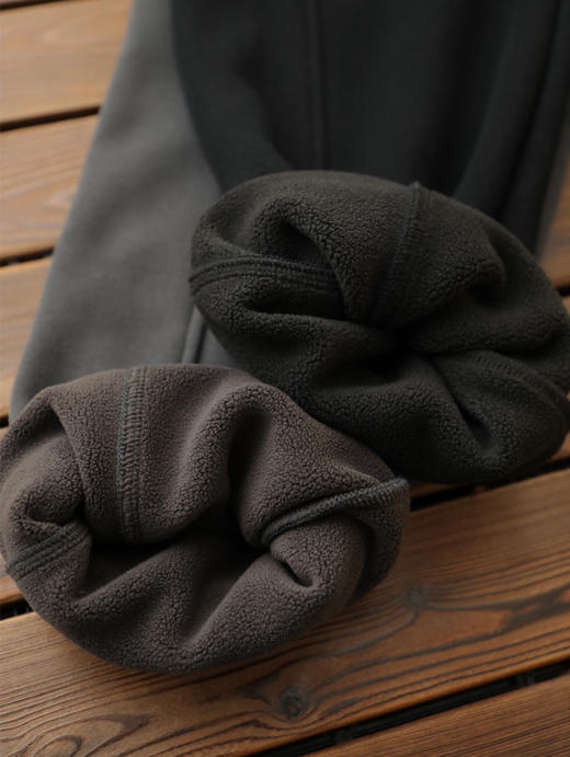 直发【2594】LE儿童加厚加绒卫裤 宽松直筒束脚 内里温暖细绒 商品图4