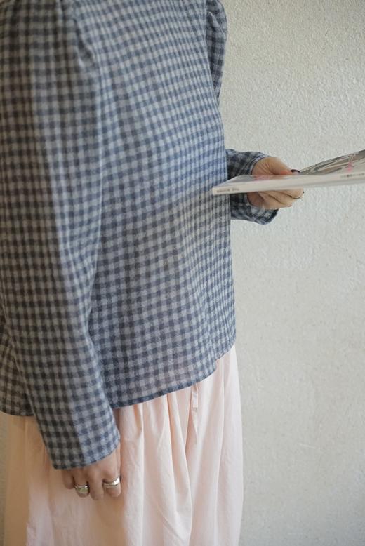 ROBE de PEAU 蓝格纹羊毛薄纱经典款上衣 商品图2