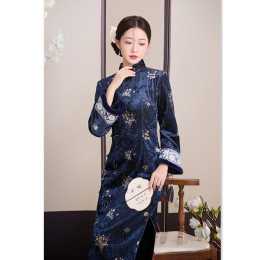 GX老上海复古国风长款倒大袖旗袍2025冬新款提花加绒大码旗袍 商品图2