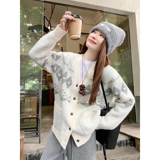 <曾小咸推荐>现货秒杀 ！微信超特价！韩系提花v领毛衣开衫 日常219.99 立减120 秒杀99.99！！ 商品图2