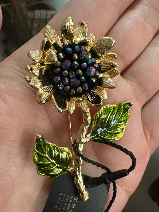 【秒杀价已调 直接拍】
秒杀she's茜子古董风 油画向日葵胸针 商品图6