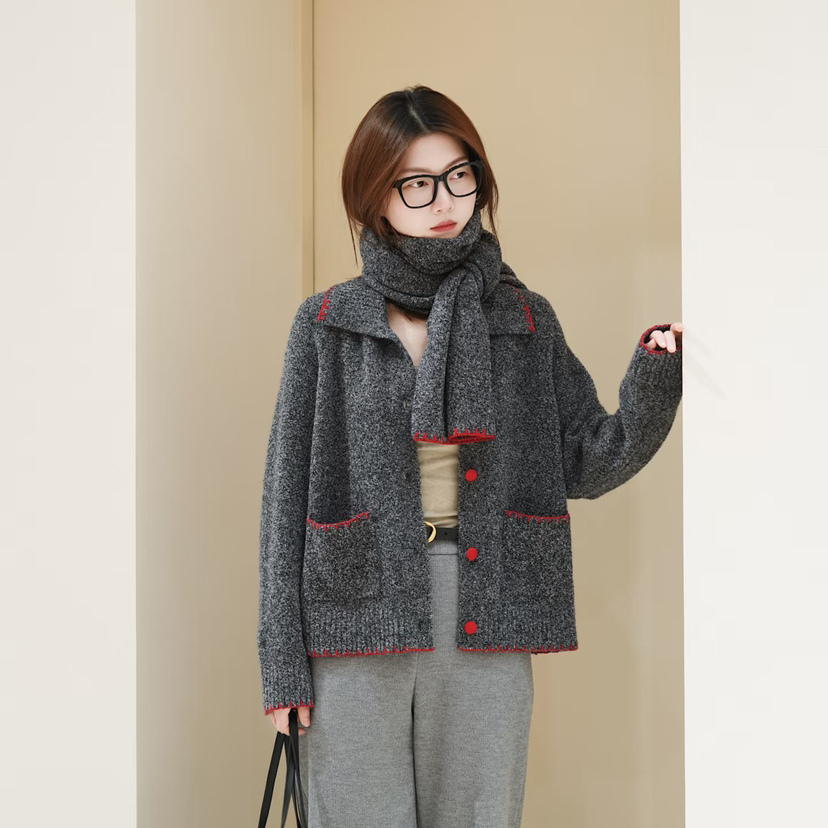 1218-2 跑量特惠 独家圆正 小禾 秋冬牦牛绒圈圈绒 红色滚边 长款围巾