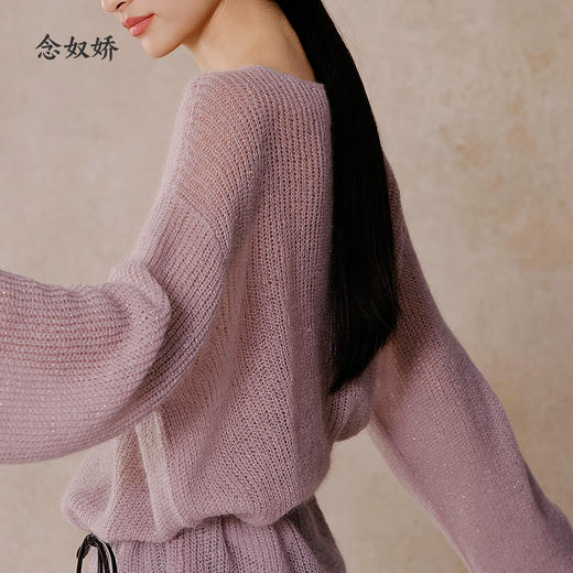 【商场同款】CNK5B75 “ 浪漫镂空衫 ” 打造慵懒氛围感穿搭 纱线自带精致细闪珠片，熠熠生辉 商品图4