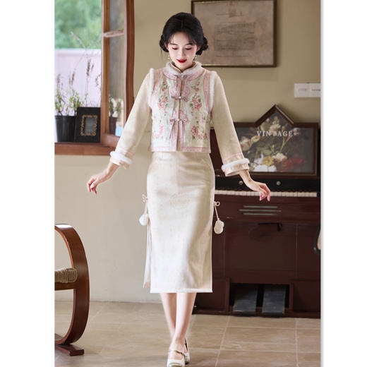 GX麂皮绒加绒加厚旗袍2025冬季新款新中式女气质素雅小个子长袖旗袍 商品图3