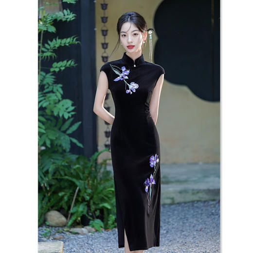 GX丝绒绣花长款无袖旗袍2025秋季新款修身时尚港风日常旗袍裙 商品图0