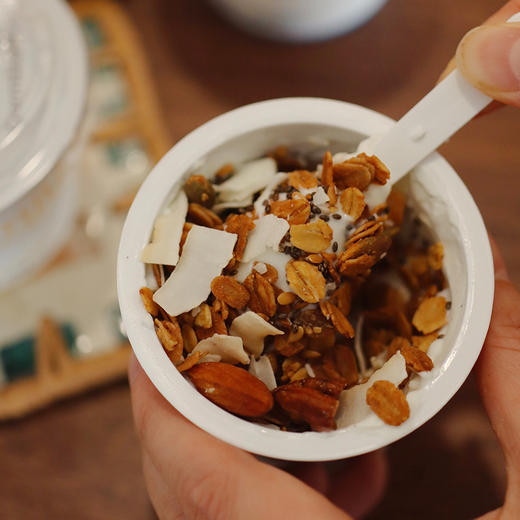 【特别福利再升级！ 69元24杯加送4杯共28杯】预售3-5天左右【高蛋白  好营养】吾岛酸奶   奶酪般浓厚口感 配料干净 0添加~ 商品图3