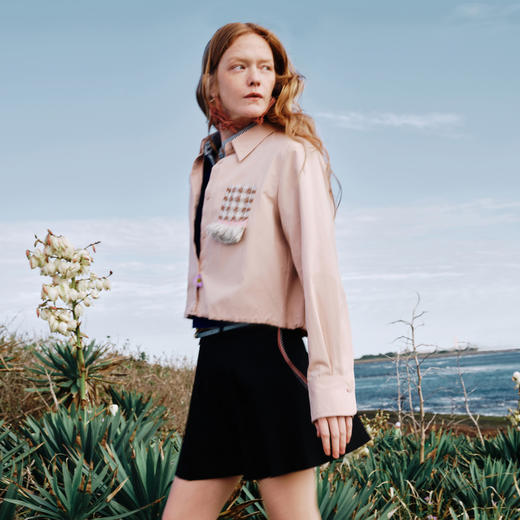 谜底大廓形衬衣长袖2026春季新品短截式趣味百搭衬衫女261MC0072 商品图0