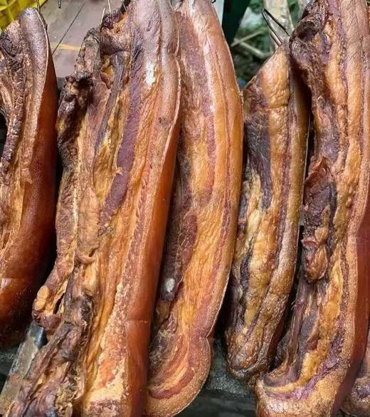 【觅趣小铺-青城山腊肉香肠】上新特惠220元=5斤（原价320元）古法制作， 当地农家生态猪肉百年腌制秘方，天然香料手工配制，风味醇正，十年经验的老师傅全程监制，冬季限量生产，确保每一份品质。 商品图8