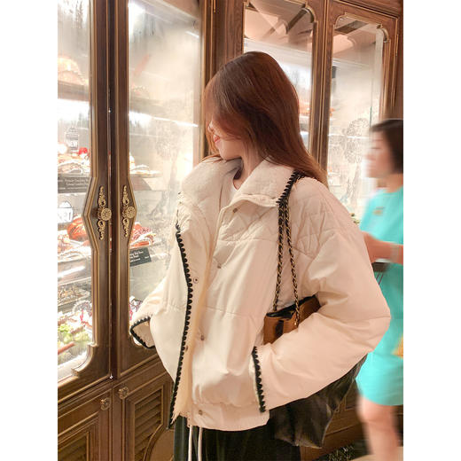 <曾小咸推荐>韩系翻领浅杏色菱格棉服女冬季棉袄毛绒绒保暖棉衣外套上衣 商品图0