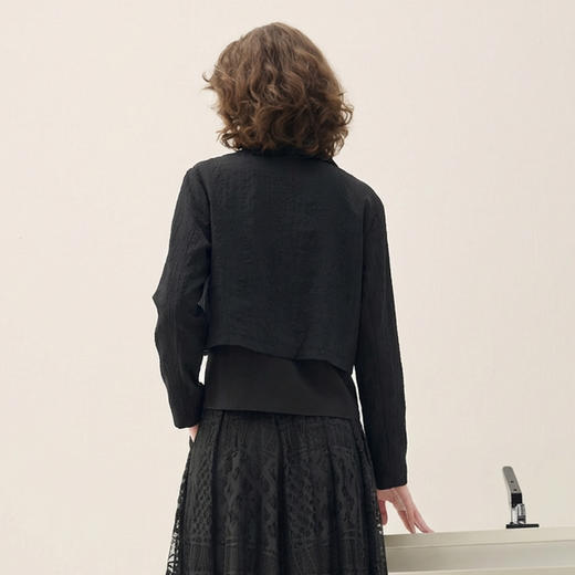 谜底拼接外套长袖2026春新品时尚设计感短款修身衬衫女265MW5034 商品图2