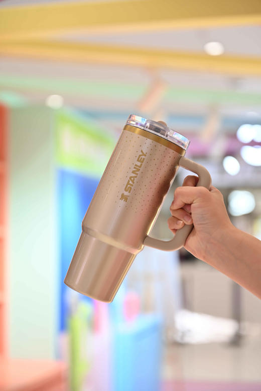 STANLEY 高颜值时尚巨无霸吸管杯居家保温水杯子 圣诞心意礼 商品图2