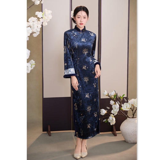 GX老上海复古国风长款倒大袖旗袍2025冬新款提花加绒大码旗袍 商品图3