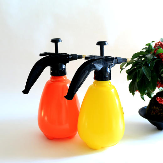 加厚气压式喷水壶 商品图0